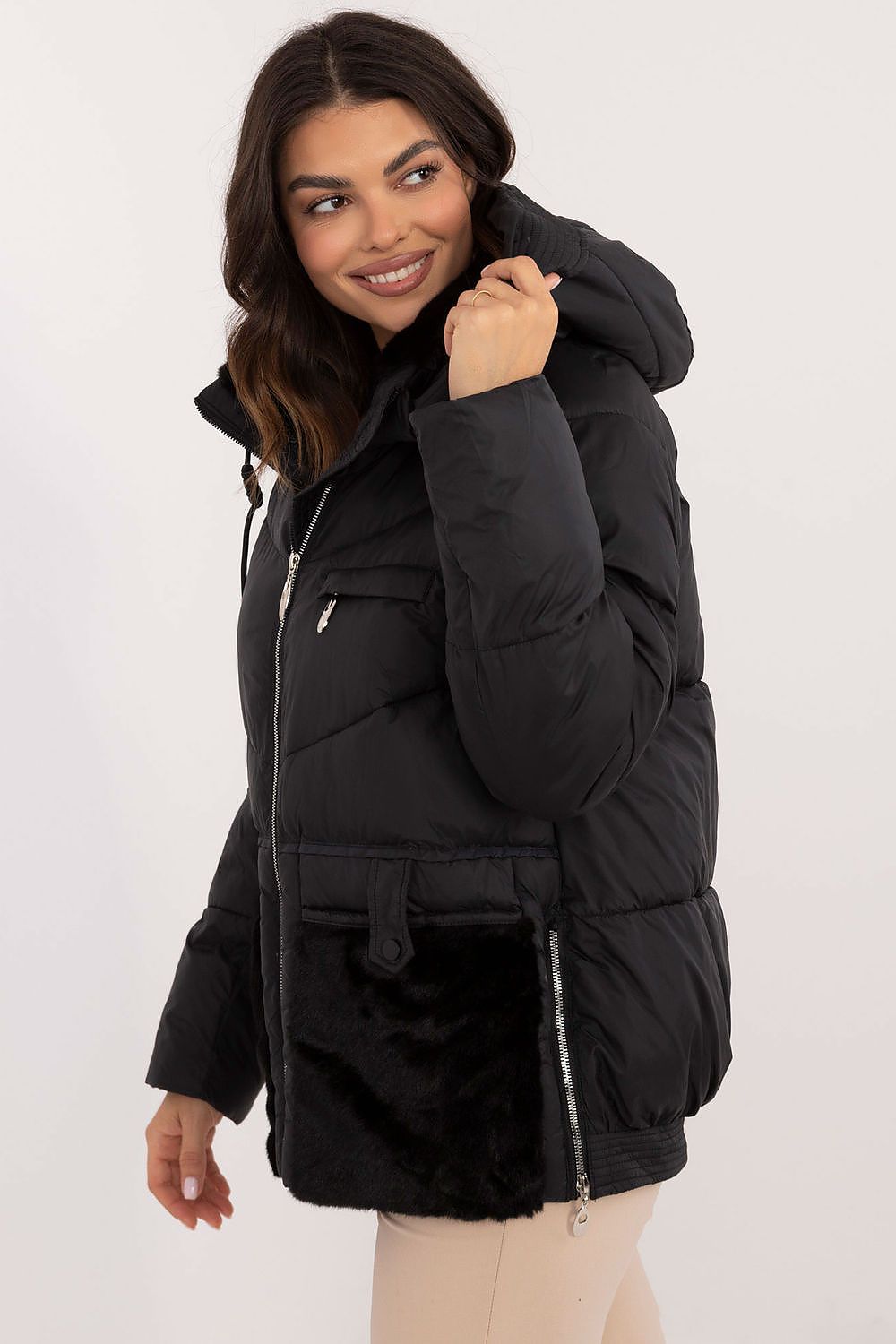 Luxury Women's Quilted Jacket With Hood - Sizes S to XL - High-Quality Polyester for Comfort