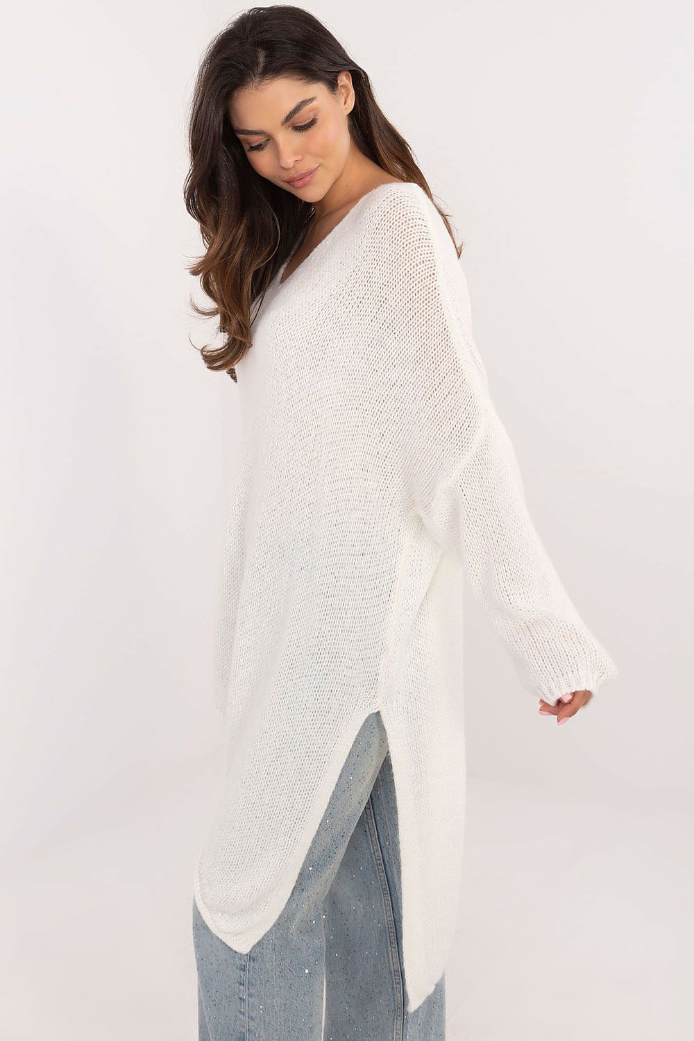 Och Bella Women's Asymmetrical Hem Sweater - EU 0, Casual Comfort in Premium Wool Blend