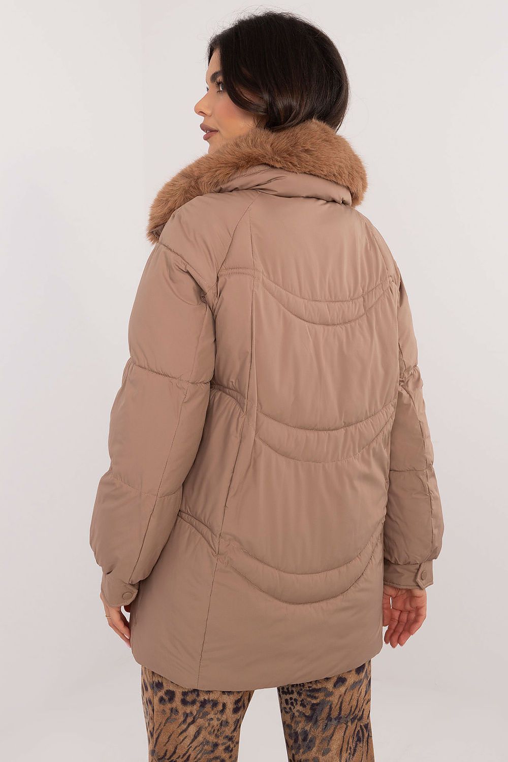 Luxury Women's Quilted Jacket with Detachable Fur Coat - Warm, Stylish & Comfortable, Sizes S-XL
