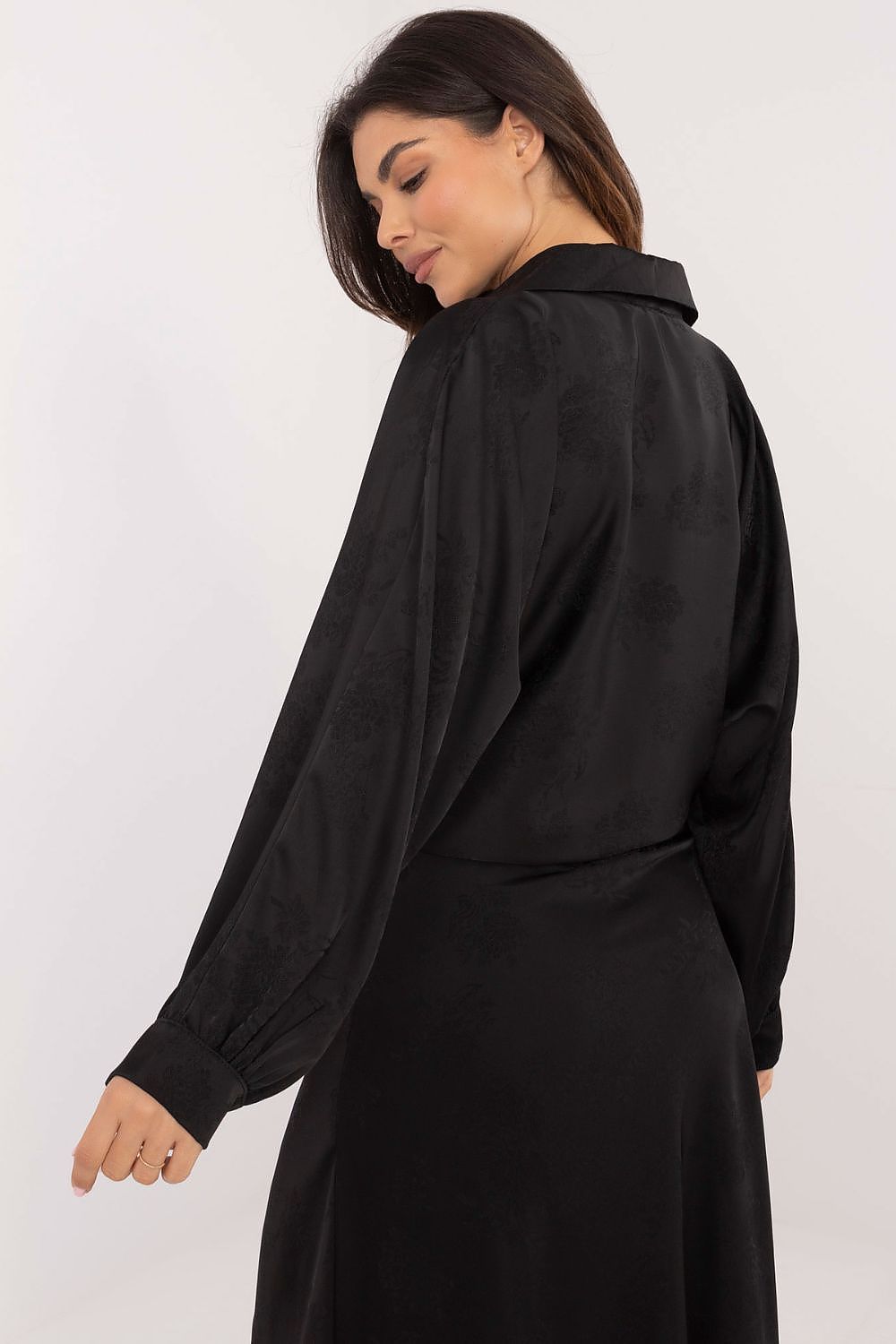 Elegant Long Sleeve Shirt with Embroidered Floral Pattern - Classic Collar, Adjustable Fit, Sizes EU 0