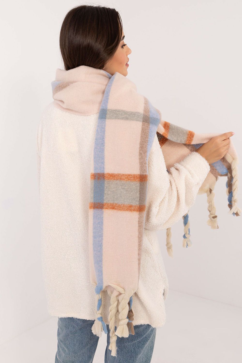 Elegant 180cm Long Check Pattern Polyester Scarf with Tassels for Winter Warmth