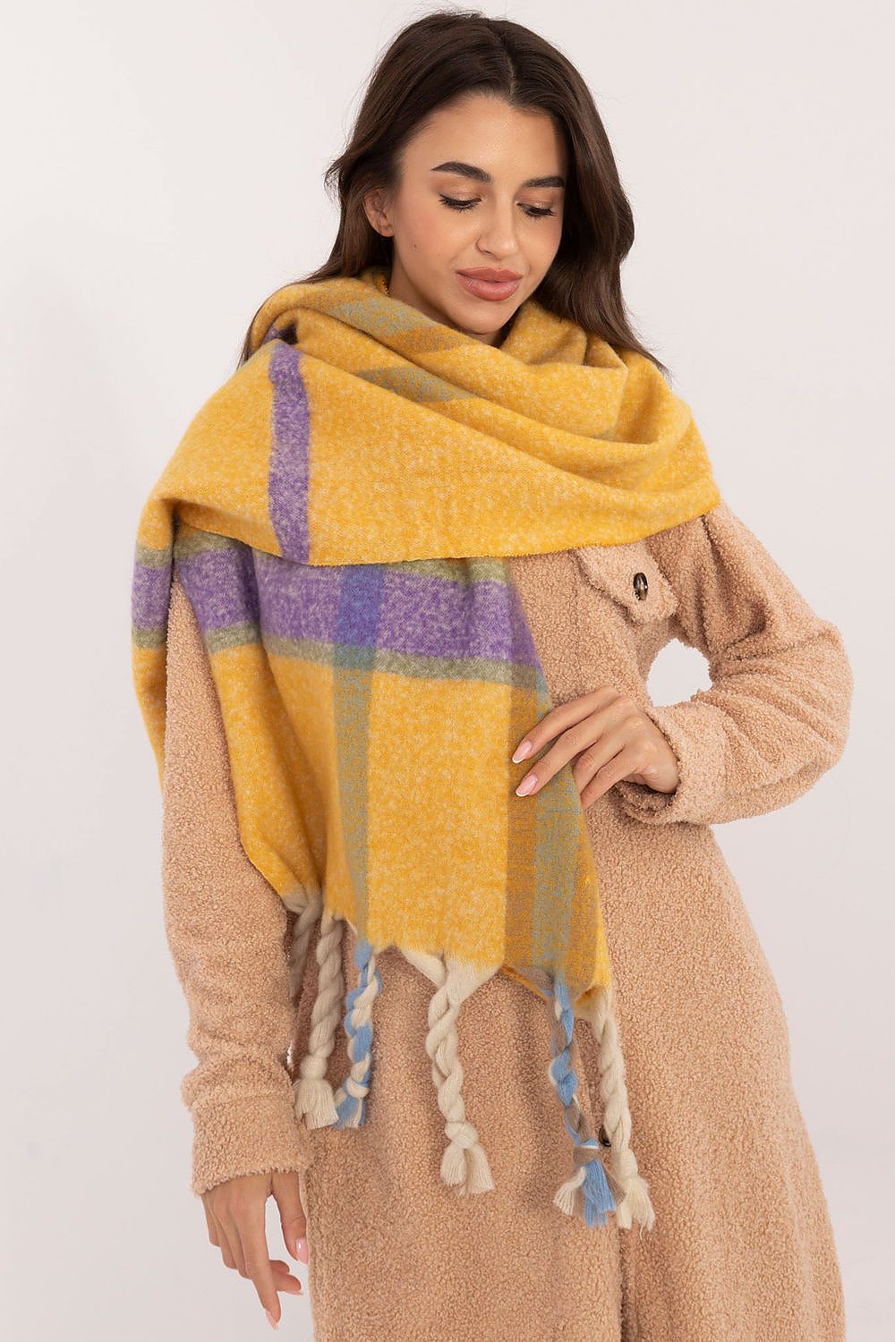 Elegant 180cm Long Check Pattern Polyester Scarf with Tassels for Winter Warmth