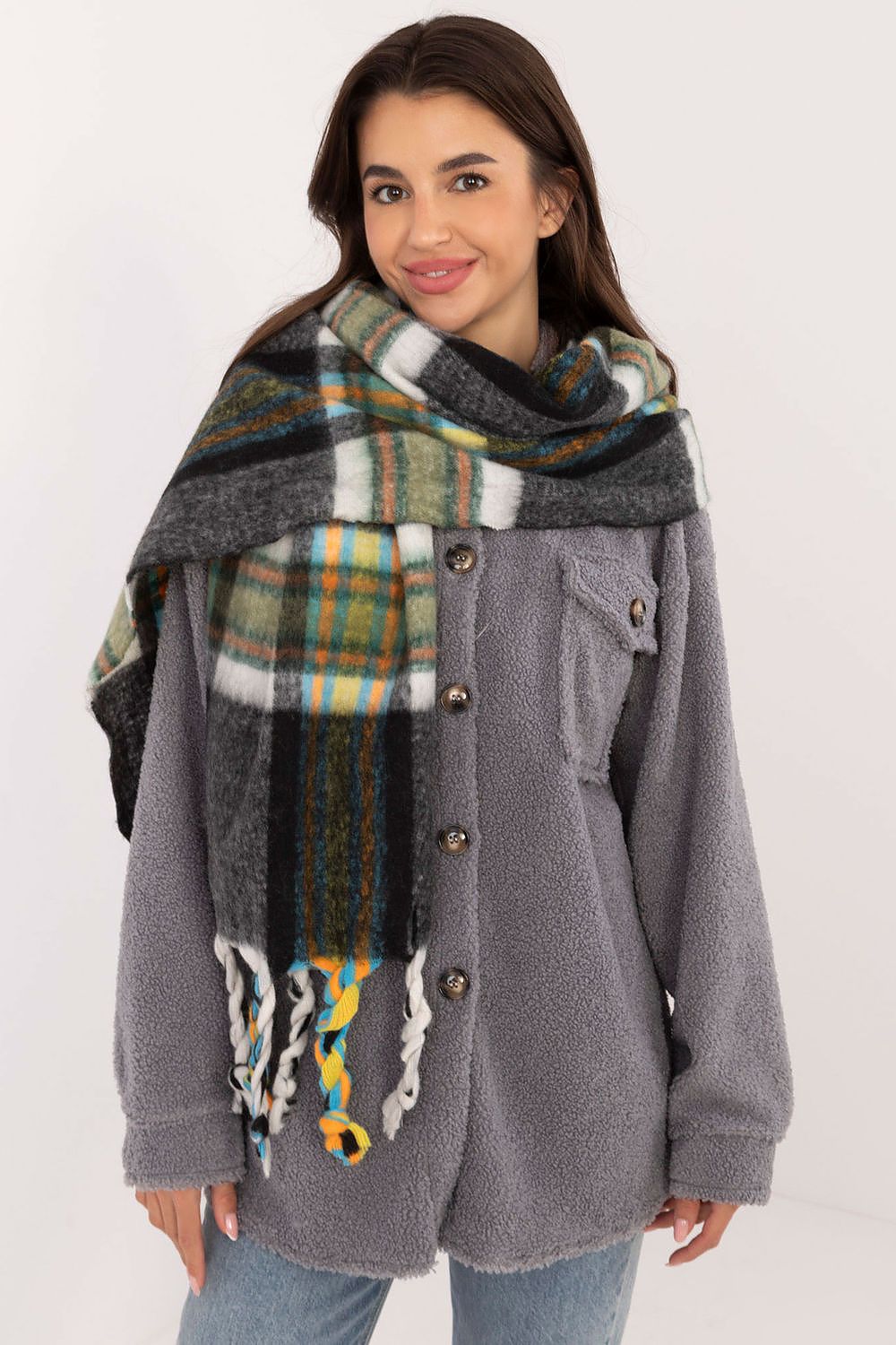 Elegant 182Cm Check Pattern Polyester Scarf with Decorative Tassels for Winter Style