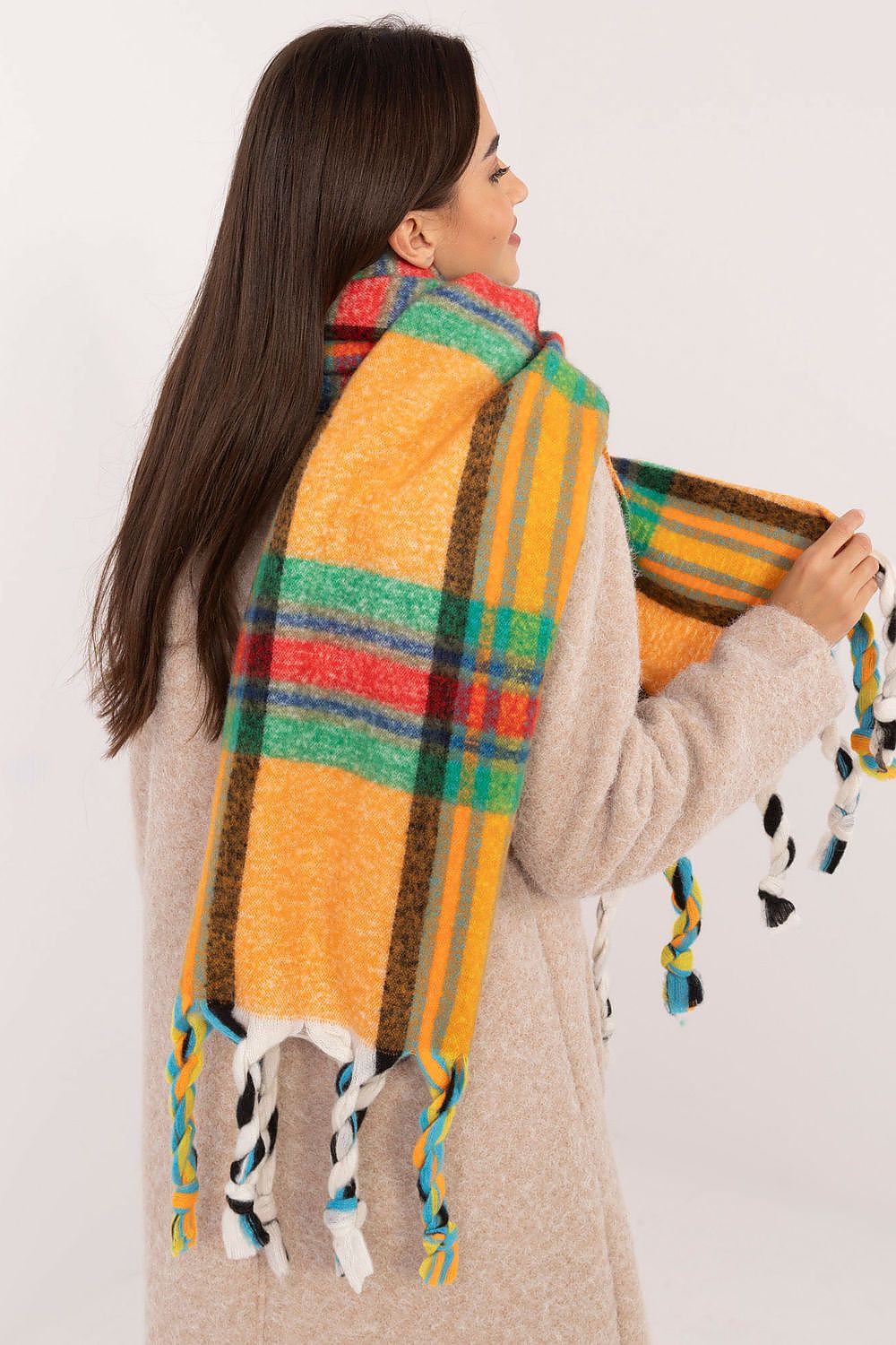 Elegant 182Cm Check Pattern Polyester Scarf with Decorative Tassels for Winter Style
