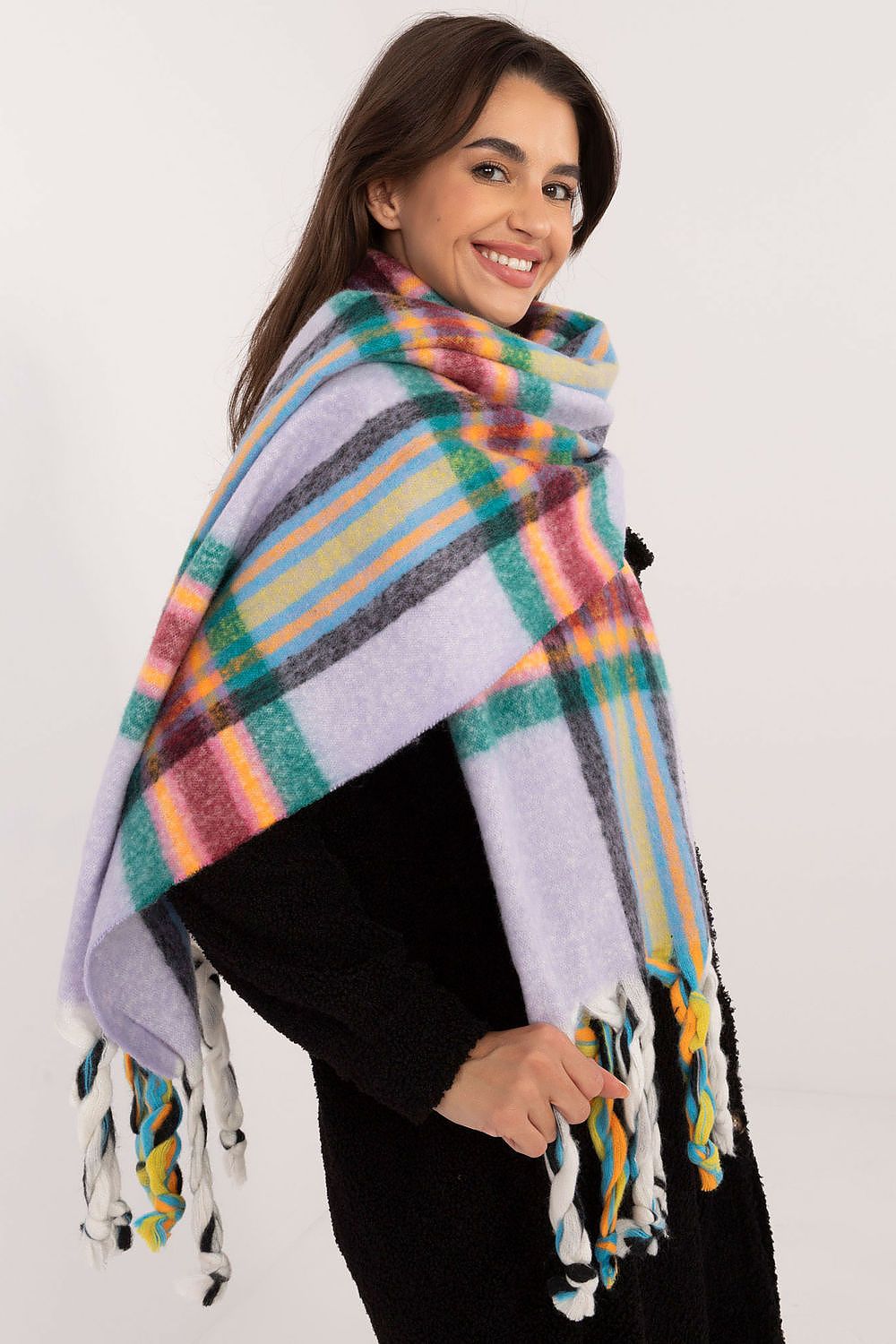Elegant 182Cm Check Pattern Polyester Scarf with Decorative Tassels for Winter Style