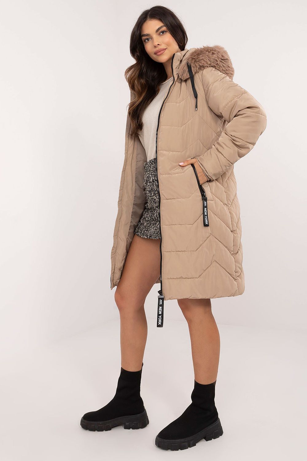 Luxury Women's Quilted Down Jacket with Detachable Fur Hood, Sizes S-XXL for Autumn/Winter