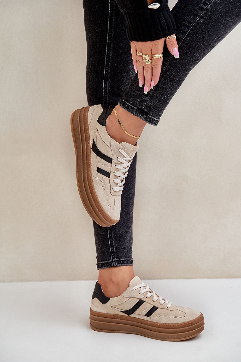 Luxurious Women's Suede Sneakers with Comfortable Platform - Sizes EU 36-41