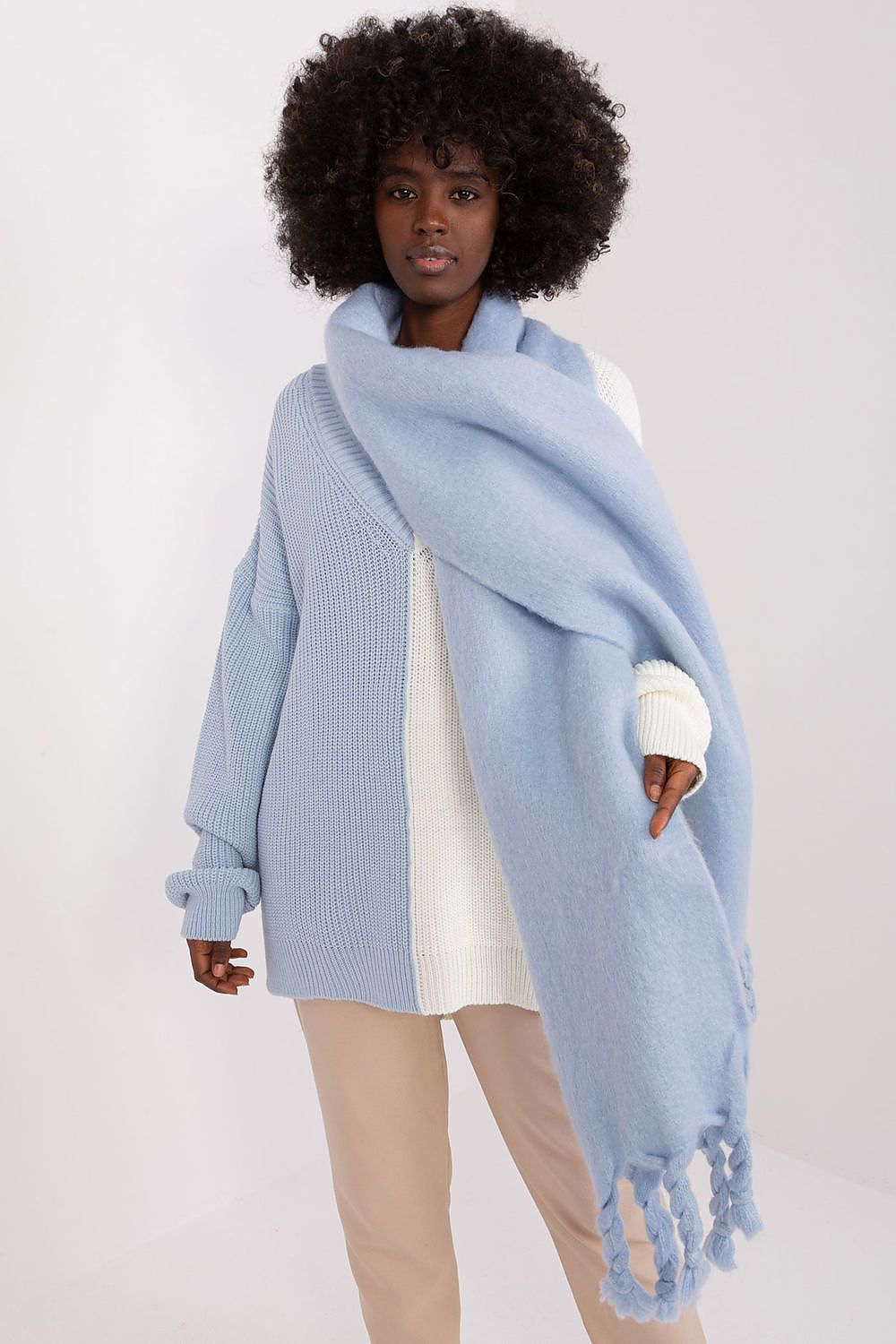 Luxurious 210 cm Long Polyester Shawl With Fringes – Chic Autumn-Winter Scarf