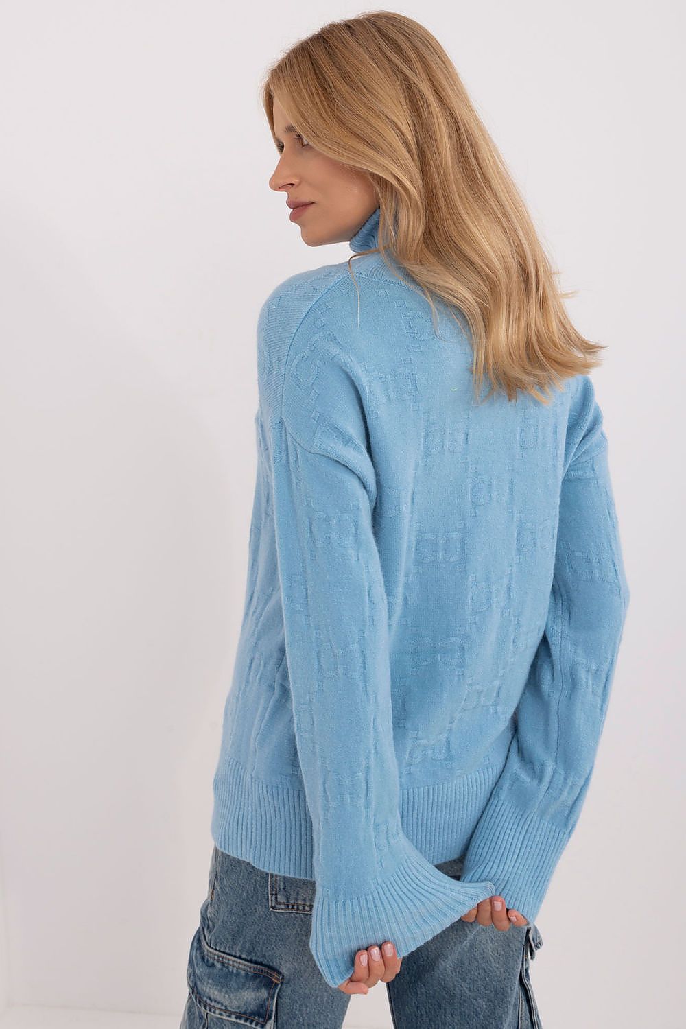Elegant Long Sleeve Jumper with Decorative Cuffs and Distinctive Print - Classic Round Neck Sweater