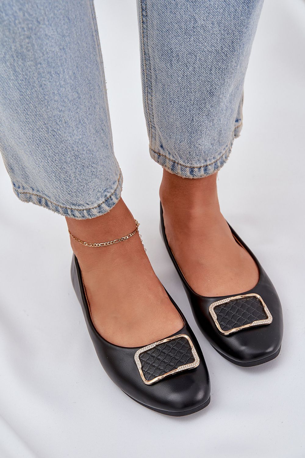 Luxurious Eco Leather Ballet Flats for Women, Sizes EU 36-41, Elegant Comfort with Stylish Decoration