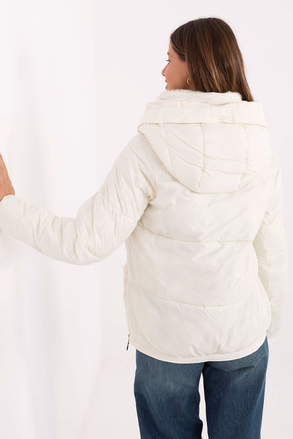 Luxury Women's Quilted Jacket With Hood - Sizes S to XL - High-Quality Polyester for Comfort