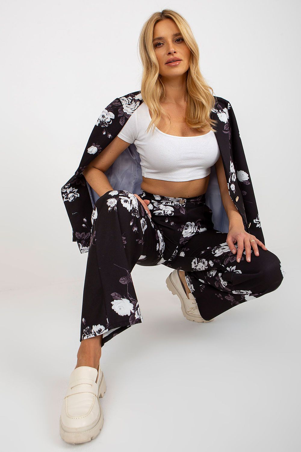 Elegant High-Waisted Women’s Wide-Leg Trousers by Lakerta - Comfortable Cotton Blend