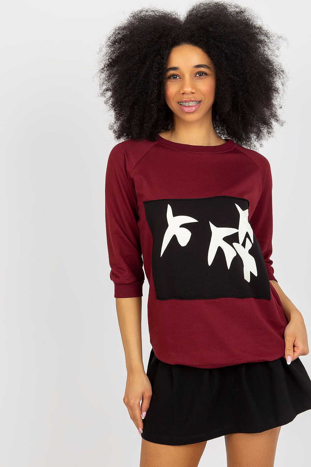 Elegant 2-Piece Sweatshirt Set with Skirt - Round Neckline, Decorative Print & Premium Fabric