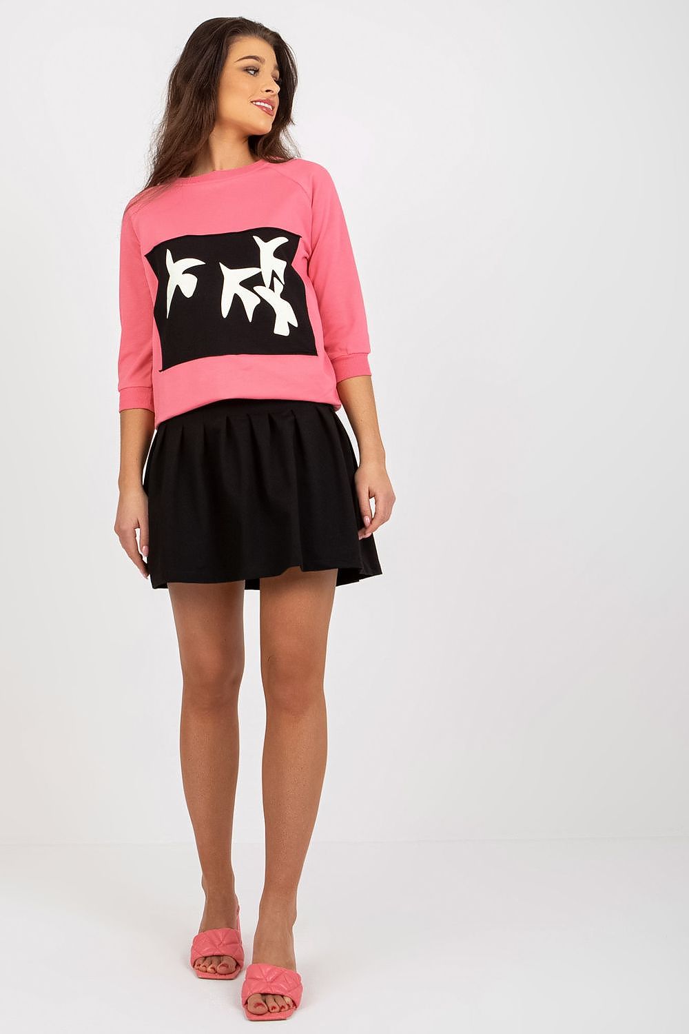 Elegant 2-Piece Sweatshirt Set with Skirt - Round Neckline, Decorative Print & Premium Fabric
