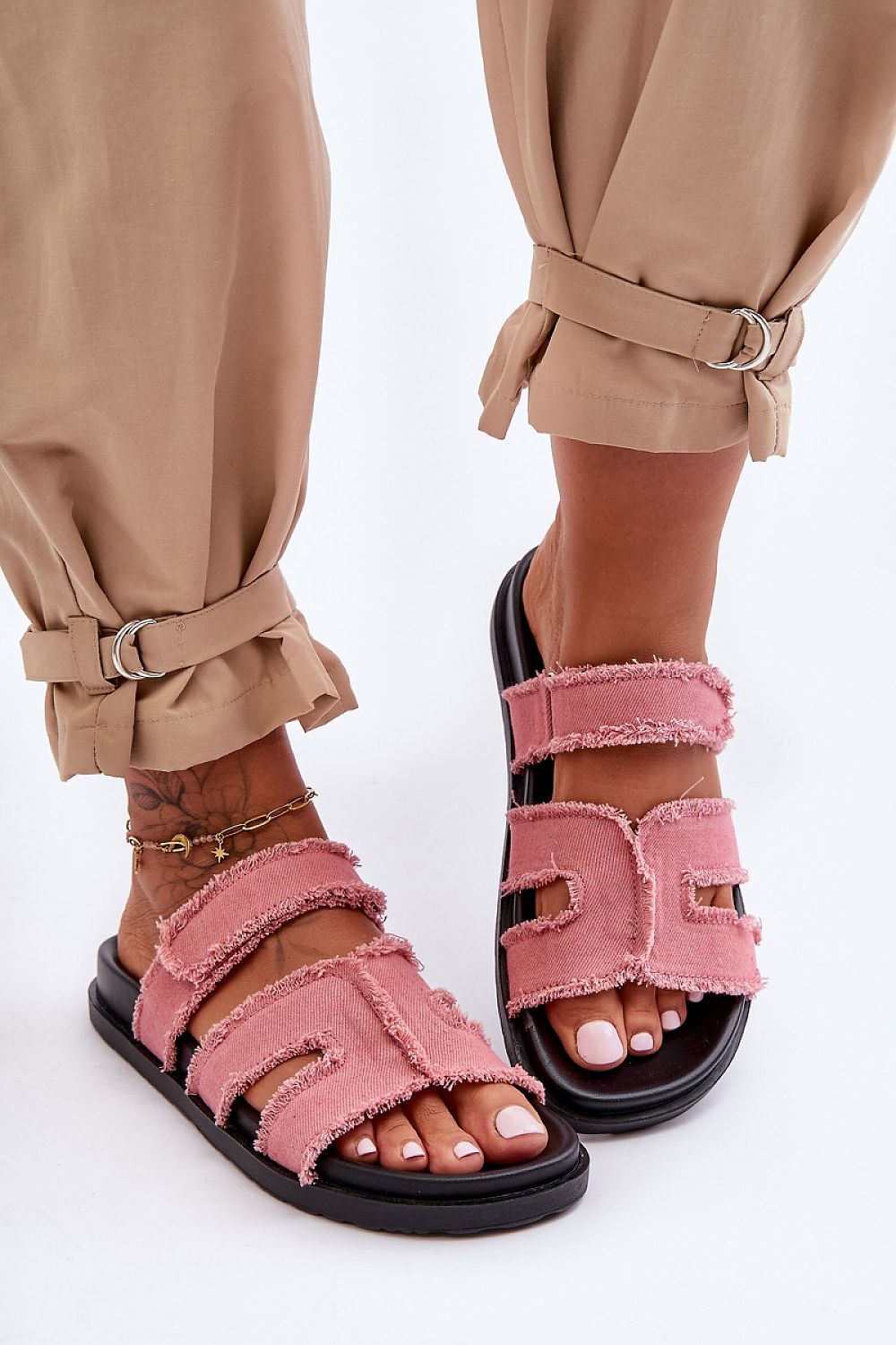 Elegant Women's Adjustable Flip-Flops with Velcro Fastening - Comfortable Fashion Footwear