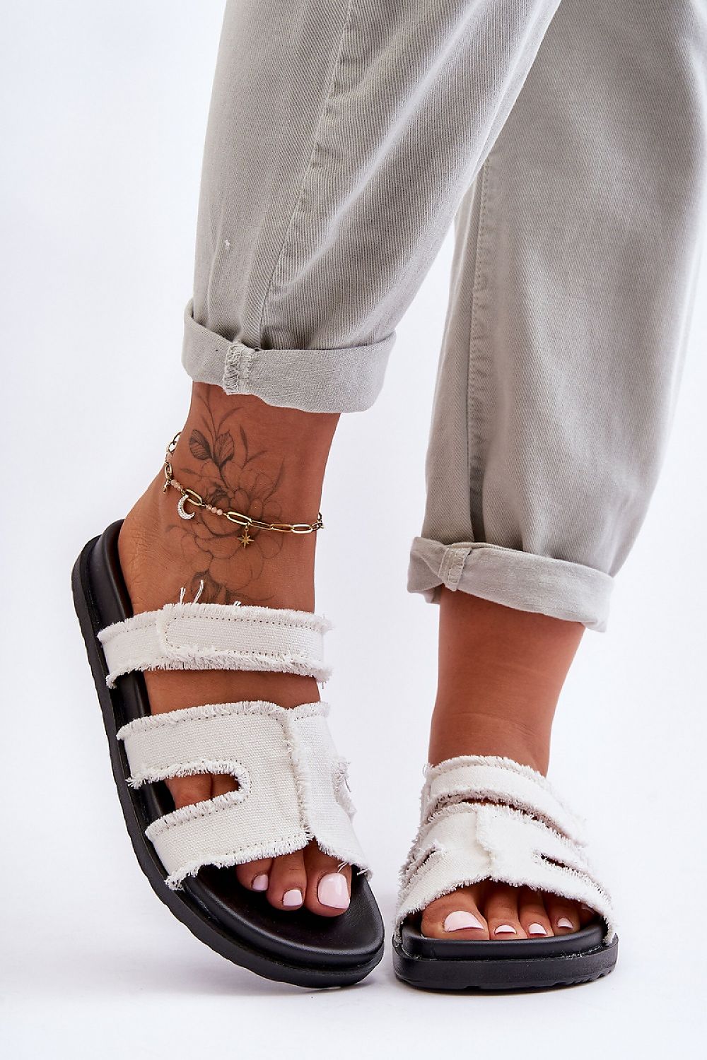 Elegant Women's Adjustable Flip-Flops with Velcro Fastening - Comfortable Fashion Footwear