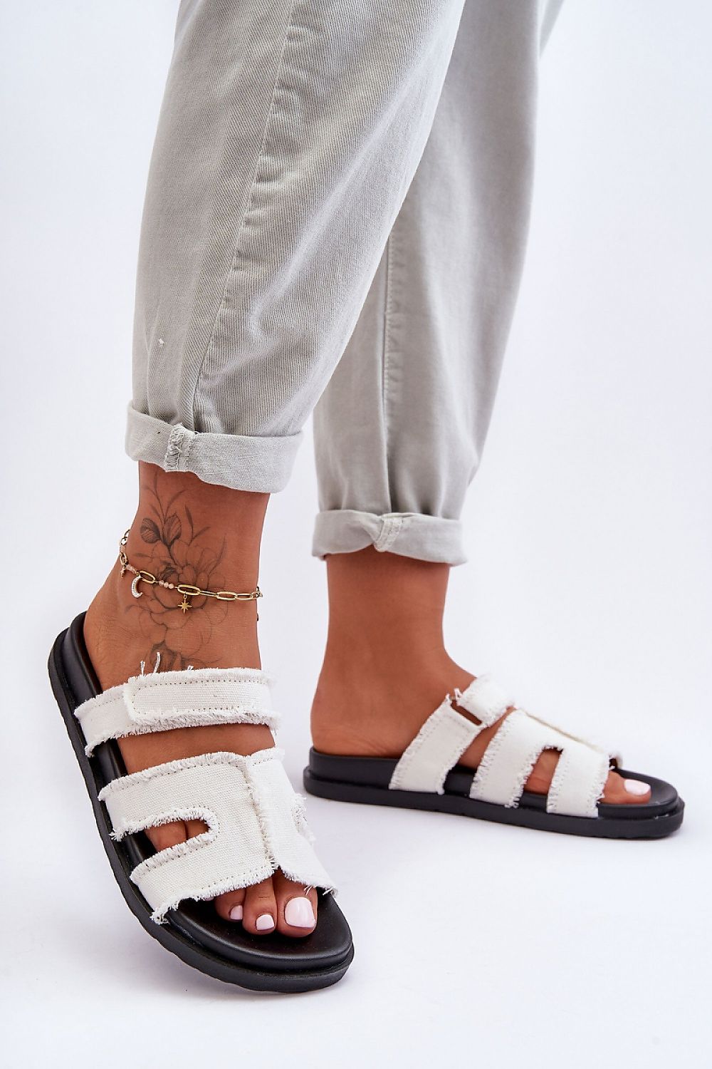Elegant Women's Adjustable Flip-Flops with Velcro Fastening - Comfortable Fashion Footwear