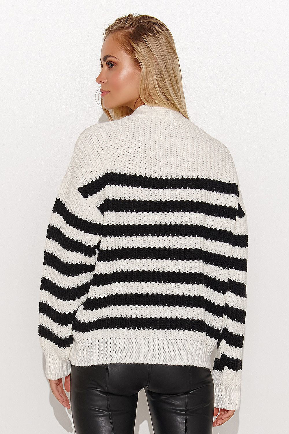 Elegant Women's Cardigan Sweater with Gold Buttons and Heart Neckline - Available in Ecru and Cappuccino