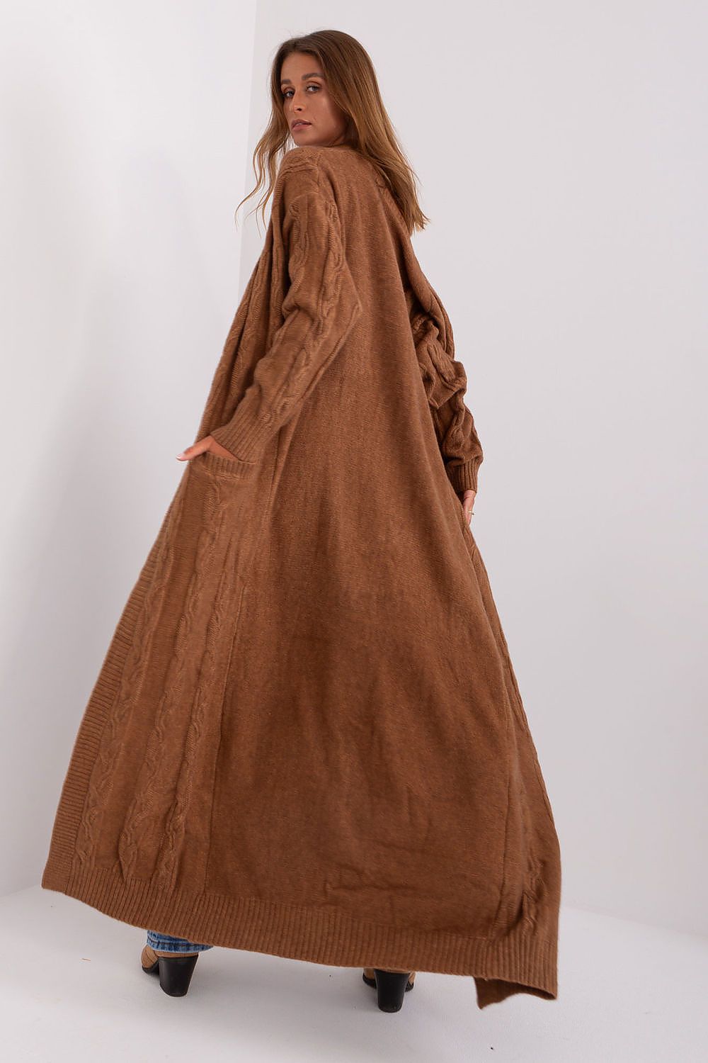 Luxury Ankle-Length Cardigan in Warm Acrylic Blend – Perfect for Everyday Wear