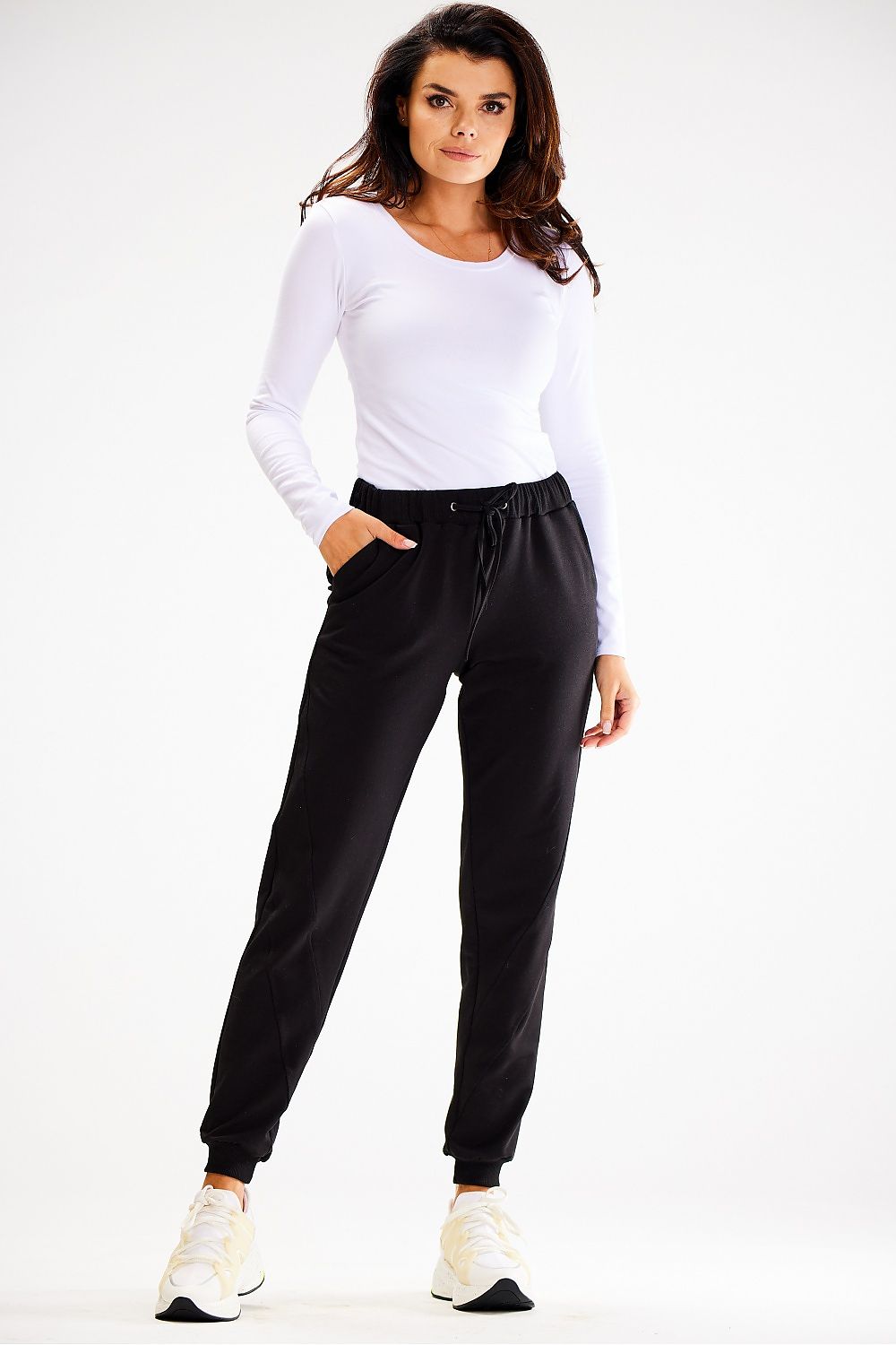 Awama Loose Tracksuit Trousers With Elastic Waistband, Slip Pockets & Decorative Stitching