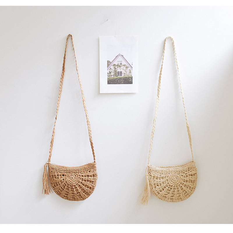 Women's Fashion Casual Handmade Straw Woven Shoulder Tassel Beach Bag