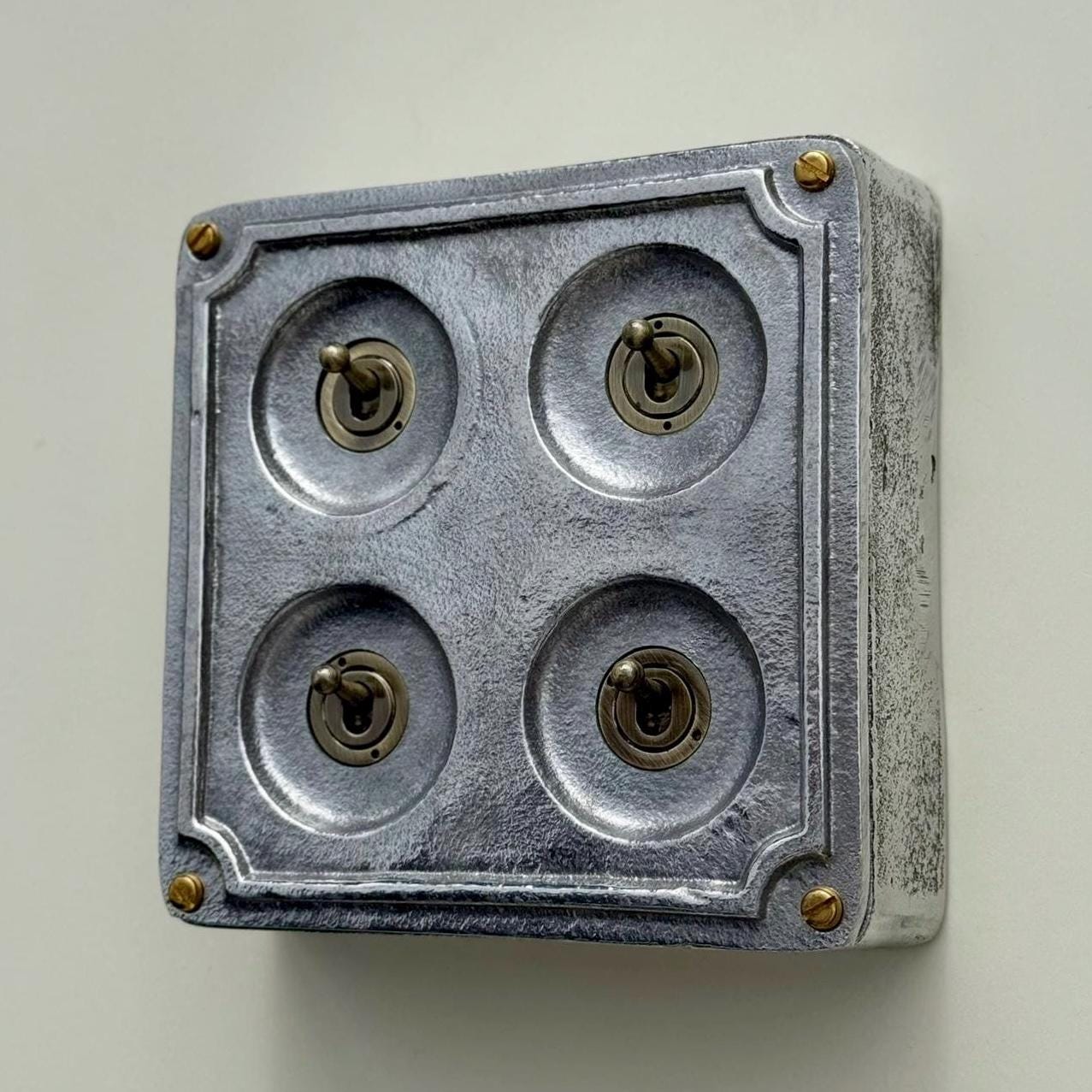 4 Gang 2 Way Solid Cast Metal Surface Mounting Conduit Light Switch Industrial