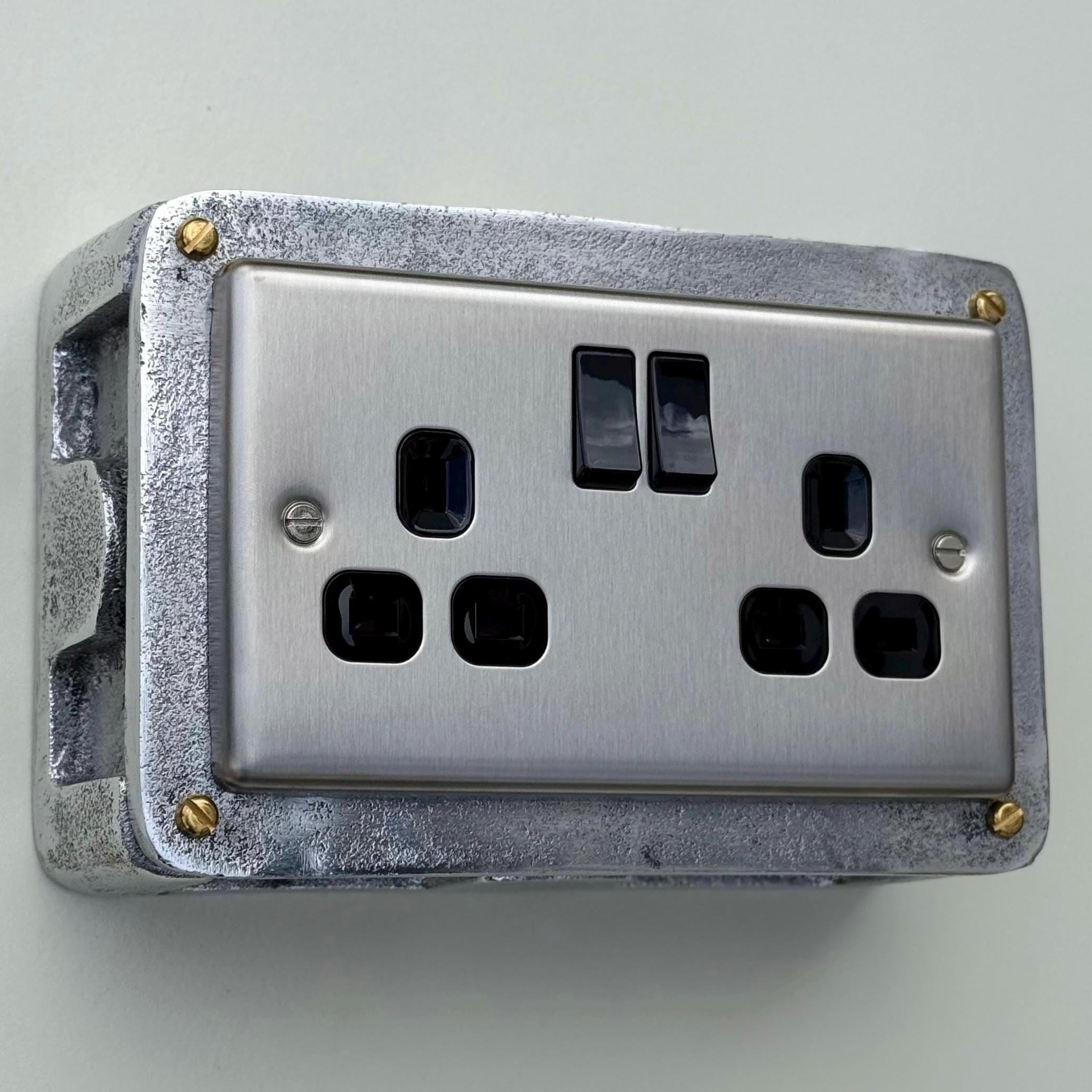 Brushed Steel Double Switched 13A Power Socket 230V 2 Gang 2G Socket Cast Metal Conduit Switch Industrial