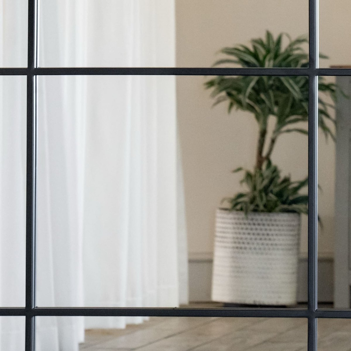 Kyō - Full Length Black Metal Rectangle Lattice Window Mirror - 200cm x 120cm - Zestio