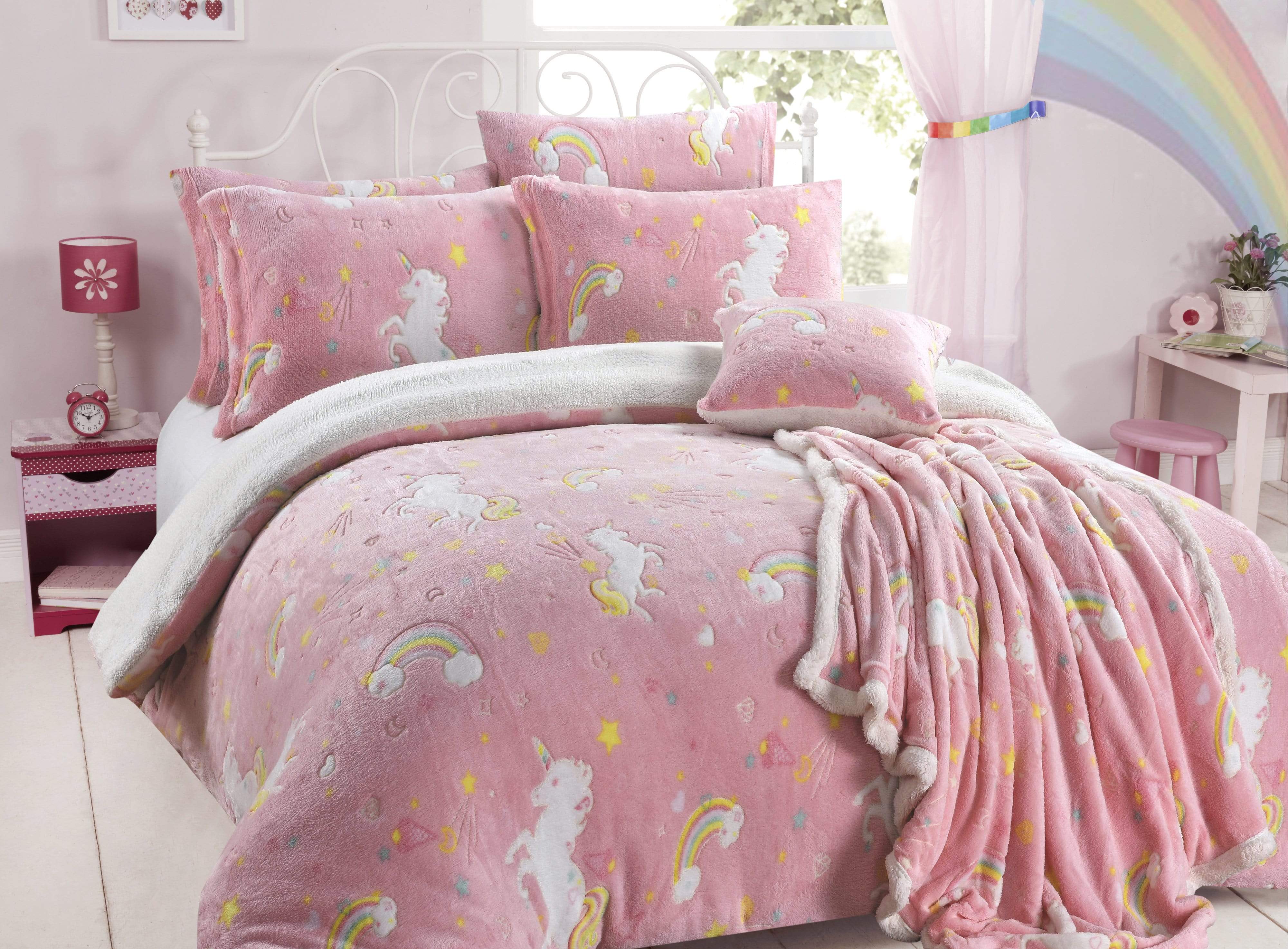 OLIVIA ROCCO Rainbow Unicorn Glow In The Dark Teddy Fleece Duvet Set For Kids Super Soft Cosy Bedding Kids Bedrooms Every Night