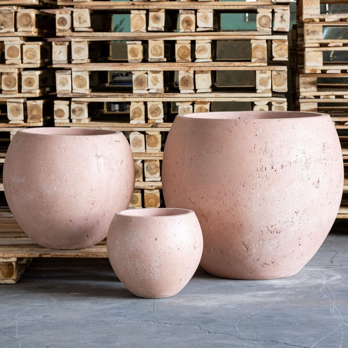 Orbello | Blushstone – 70cm Extra Large Concrete Sphere Planter – 207L Round Plant Pot - Zestio