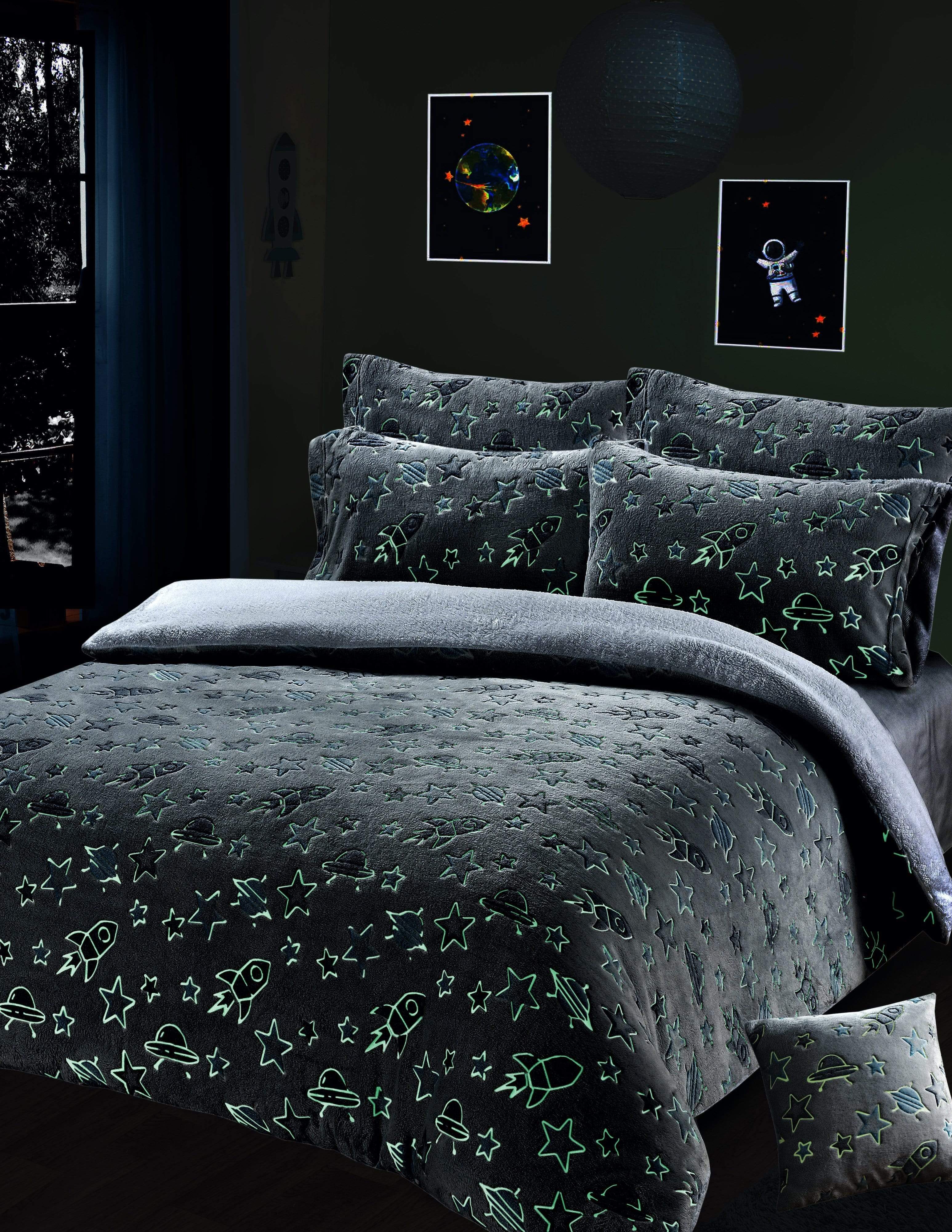 OLIVIA ROCCO Outer Space Glow In The Dark Teddy Fleece Duvet Set For Children With Rocket And Astronaut Design OEKO TEX Certified Winter Bedding