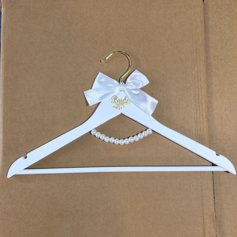 Wedding Dress Clothes Hanger Wooden Carved No Trace For Brides Grooms Modern Simple Style Butterfly Knot Logo Engraving