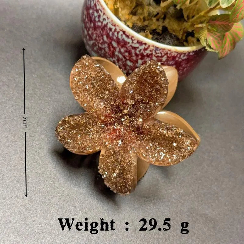 Elegant Classic Style Women's Flower Resin Hair Claws