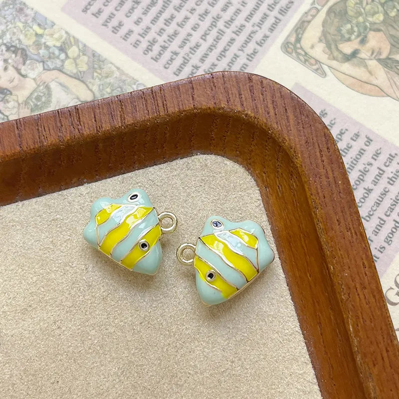 Ocean Tropical Striped Color Block Small Fish Pendant Alloy Enamel DIY Handmade Small Charms Beaded Jewelry