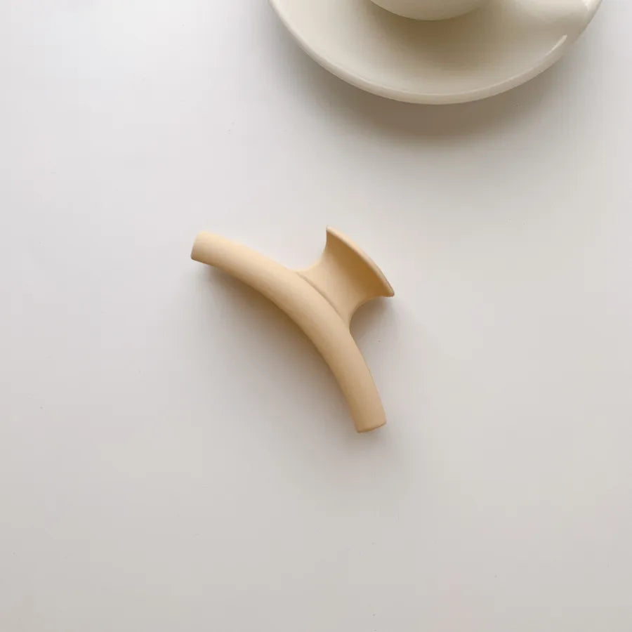 Hot Barrettes Milk Tea Color Hair Accessories Simple Geometric Shark Clip Back Head Updo Hair Clip Barrettes Wholesale