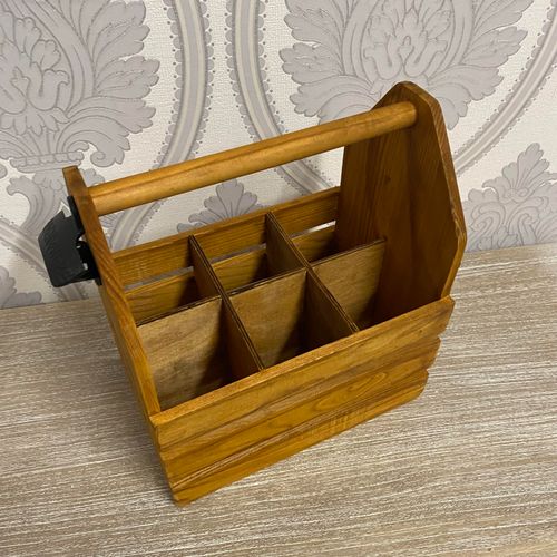 6 BOTTLE WOODEN WINE HOLDER