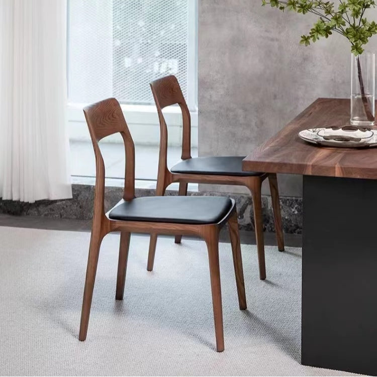 A Set Of 2 Hans CH3 Dining Chairs, Dark Oak, Light Oak