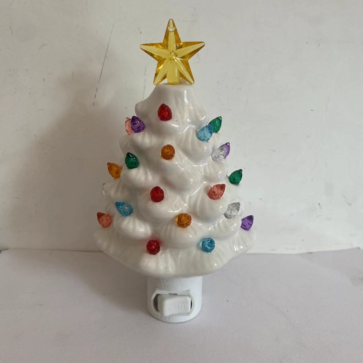 Ceramic Christmas Tree Night Lamp - Elegant Wall Plug Light in White & Green