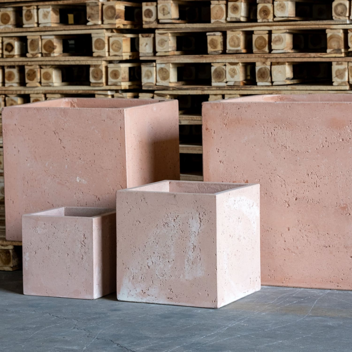 Cubrosa | Blushstone – 85cm XXL Concrete Square Planter – 459L Block Plant Pot
