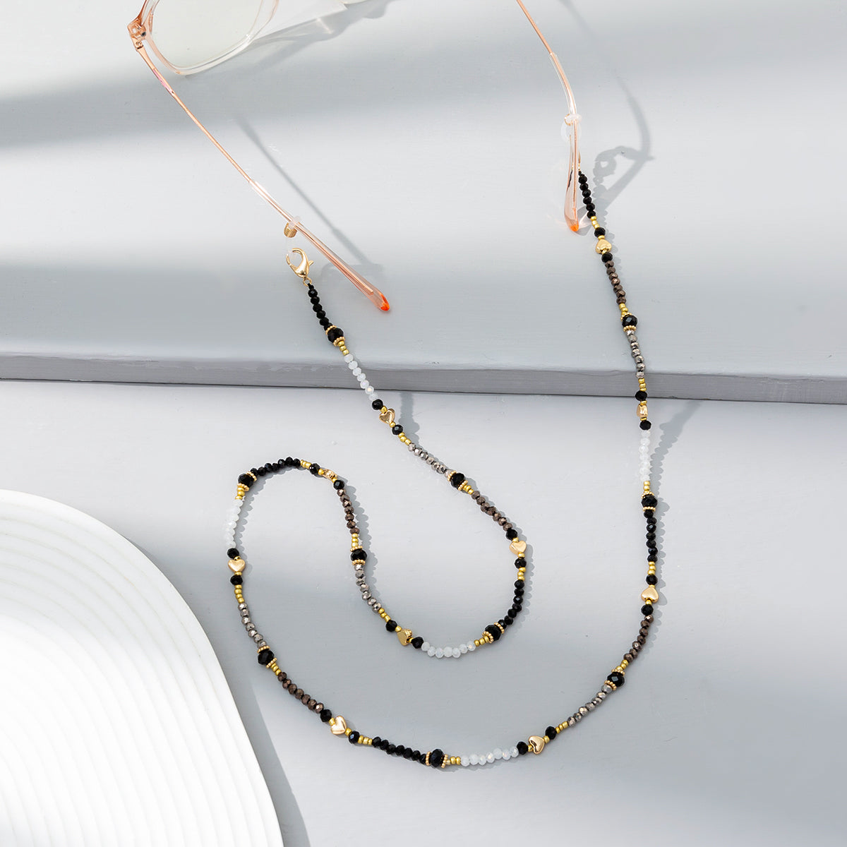 Mixed-color Crystal Beaded Eyeglass Chain, A Fashionable Street Accessory, Is A Ladies' Elegant Eyeglass Rope