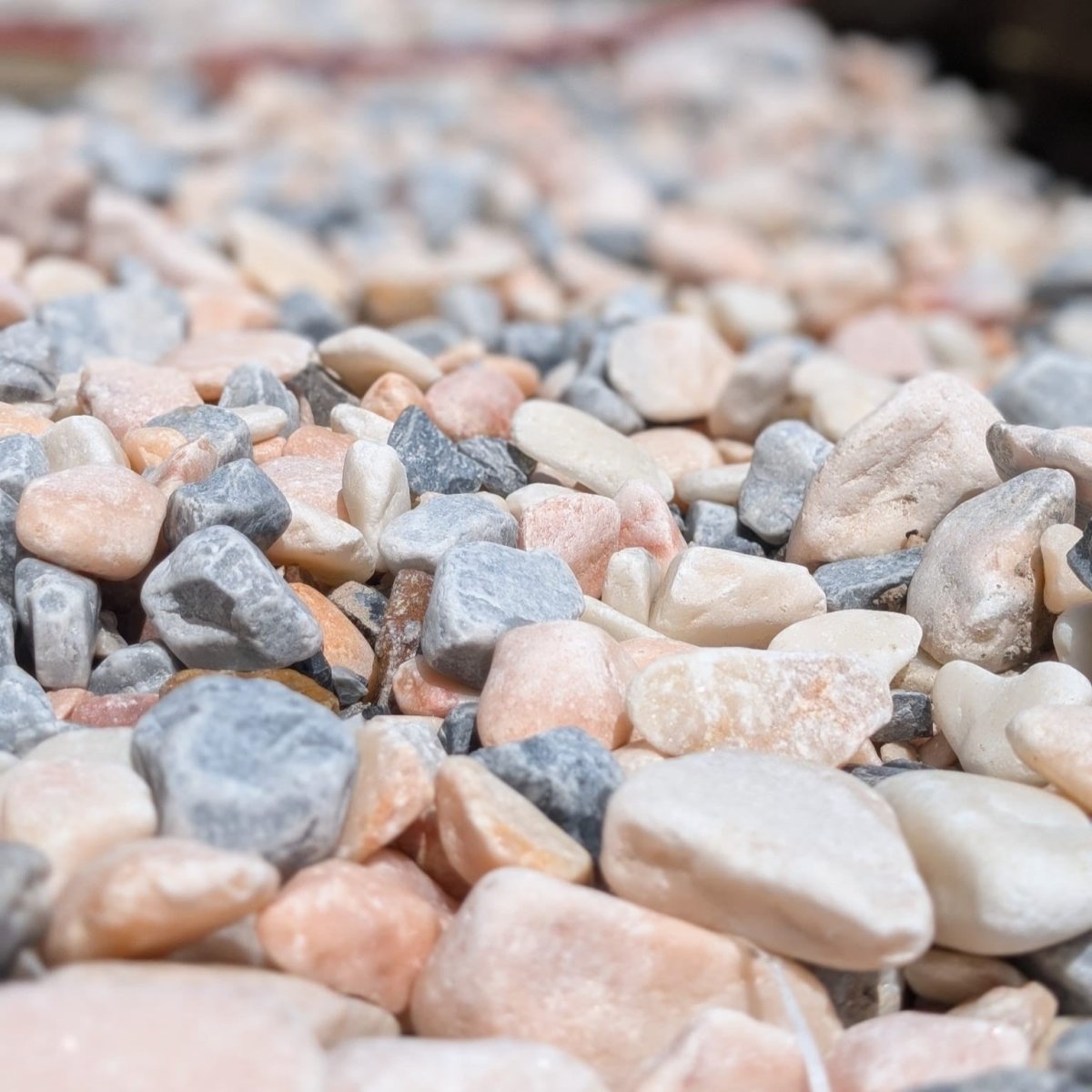 20 - 50mm Polar Pink Marble Pebbles - Zestio