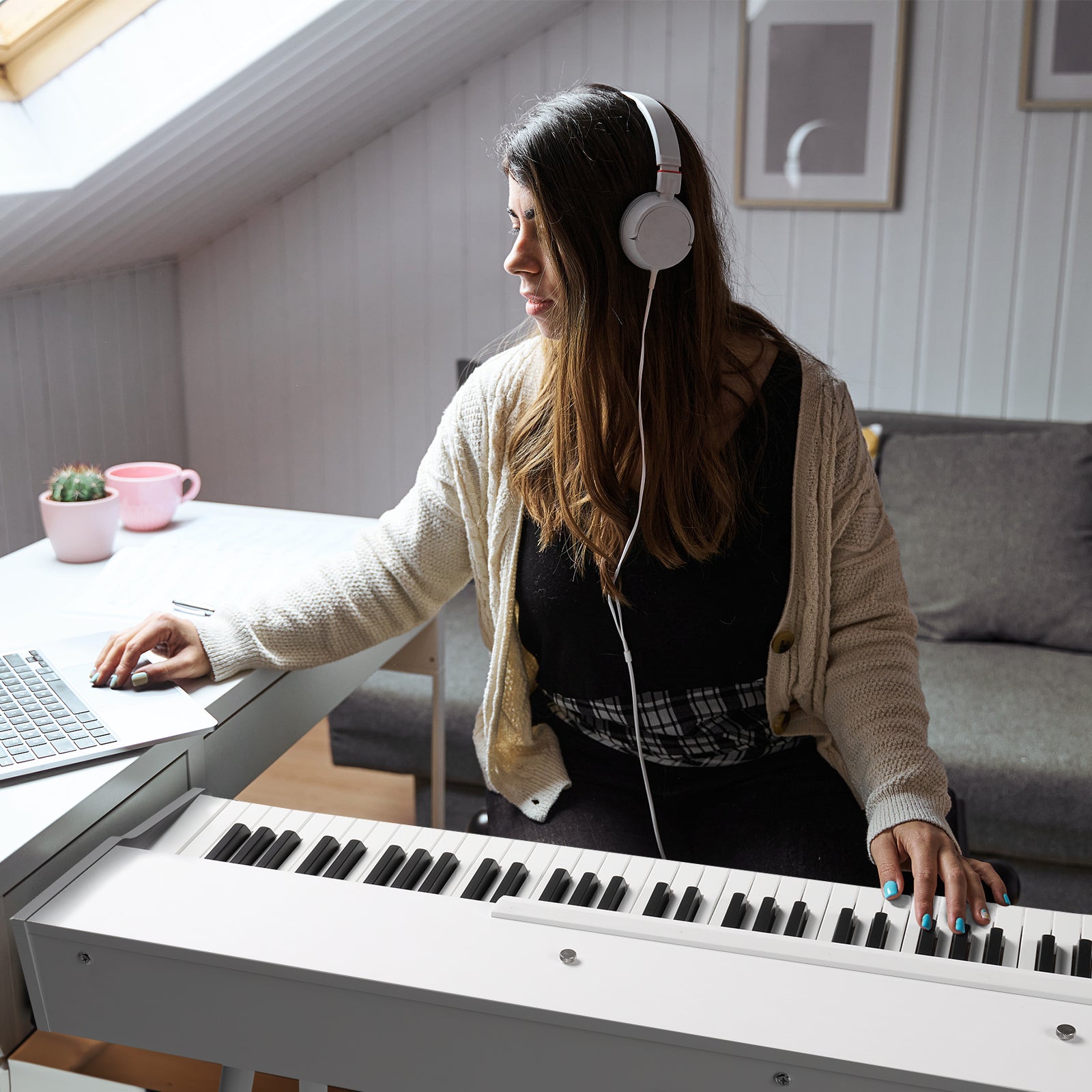 Glarry GDP-203 88 Key Standard Full Weighted Keyboards Digital Piano with Metal Stand, Power Adapter, Triple Pedals, Headphone，for All Experience Levels White Color