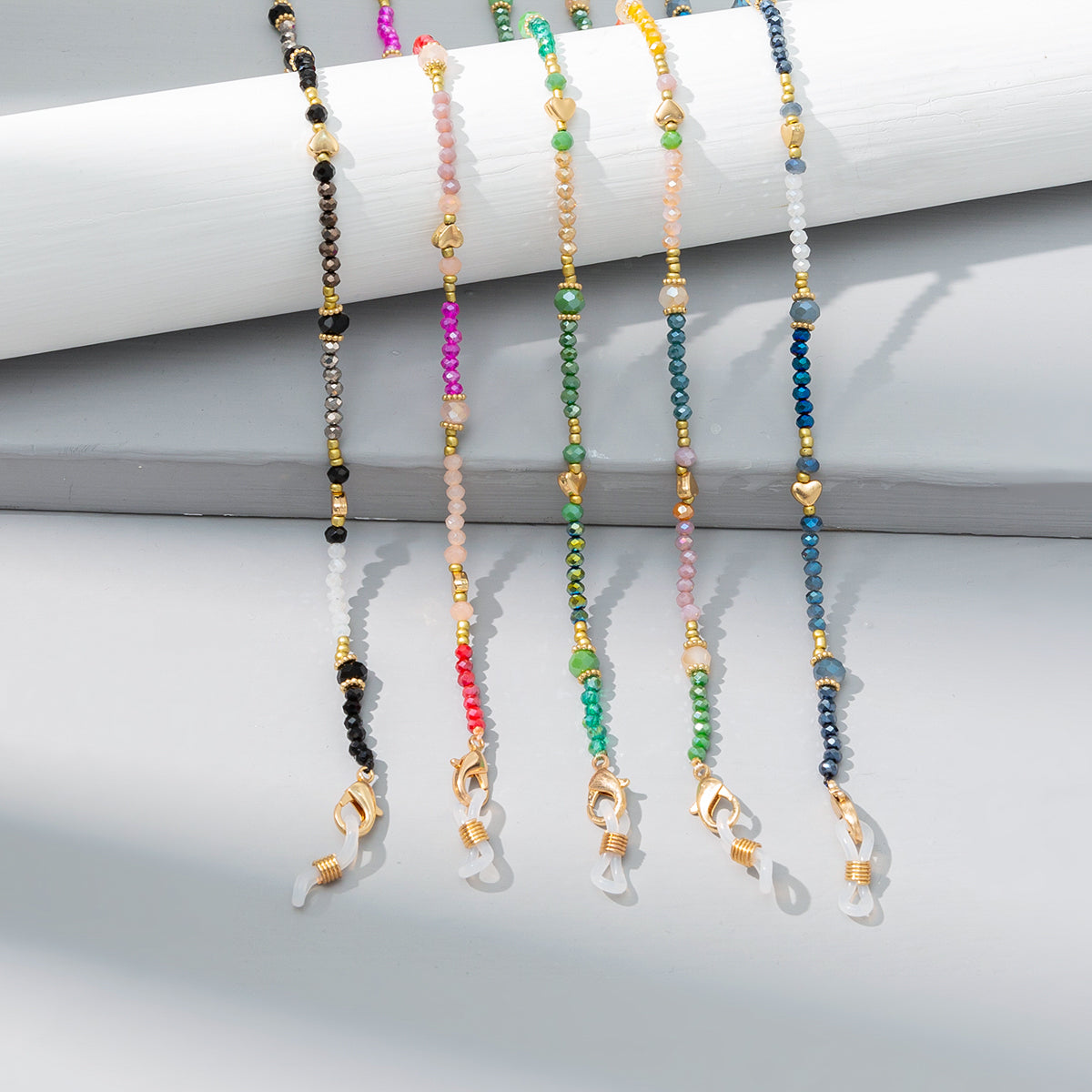 Mixed-color Crystal Beaded Eyeglass Chain, A Fashionable Street Accessory, Is A Ladies' Elegant Eyeglass Rope