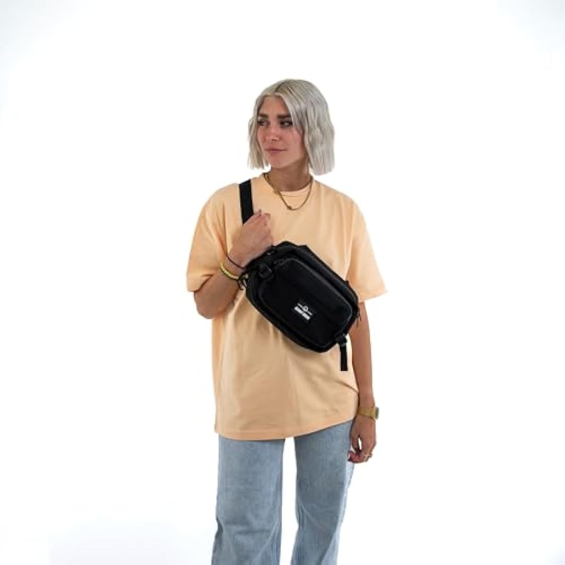 Johnny Urban Bum Bag Black - Travis - Large Waist Bag for Travel Hiking Outdoor - Breathable Airmesh & Adjustable Strap - Many Pockets with Zippers - Accessory Add On for Backpack