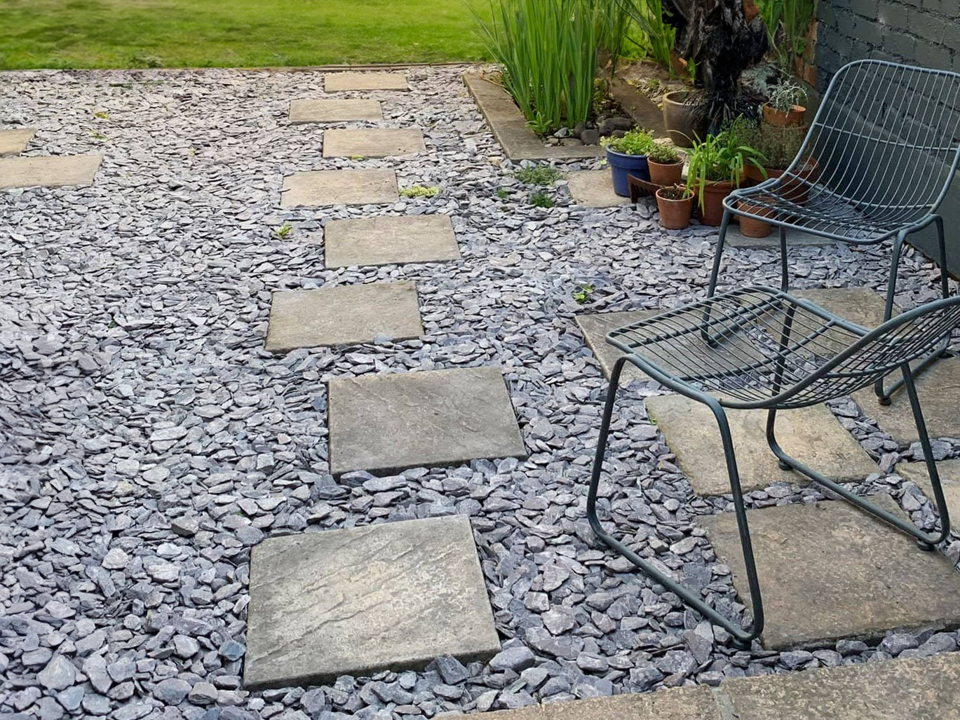 40mm Blue Slate Chippings