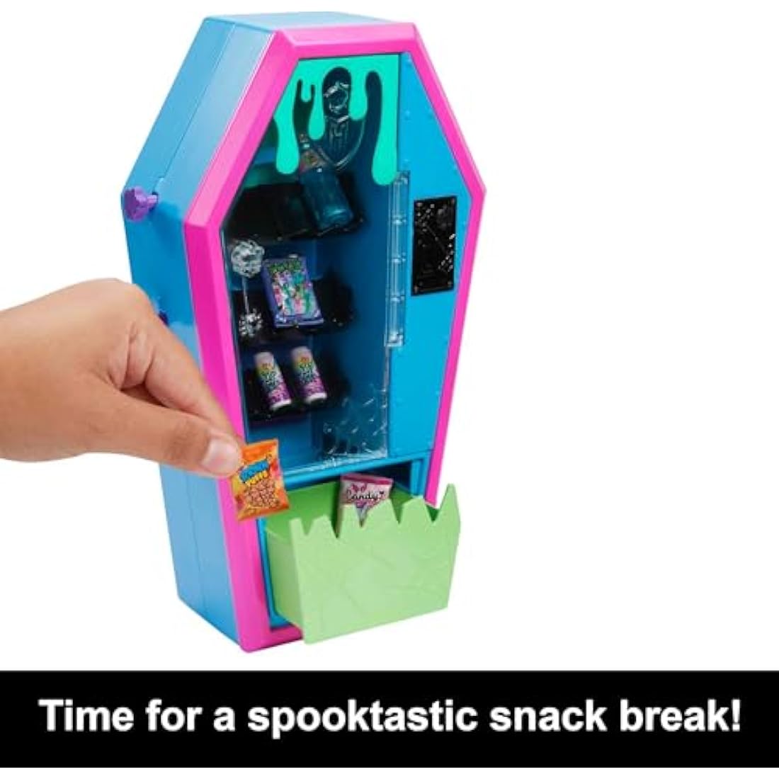 Monster High Student Lounge Playset, Doll House Furniture and Themed Accessories with Two Pets and Working Vending Machine