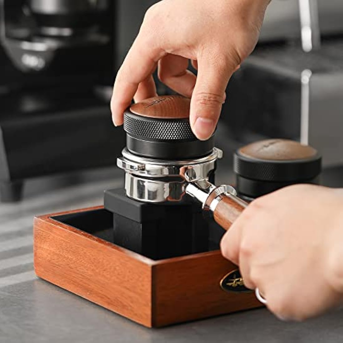 MHW-3BOMBER 58mm Coffee Distributor, Espresso Distribution Tool Adjustable Height, Espresso Leveler Stainless Steel Wedge Base Fit for 58mm Portafilter, Coffee Accessories for Home Barista，T5270L4-OS