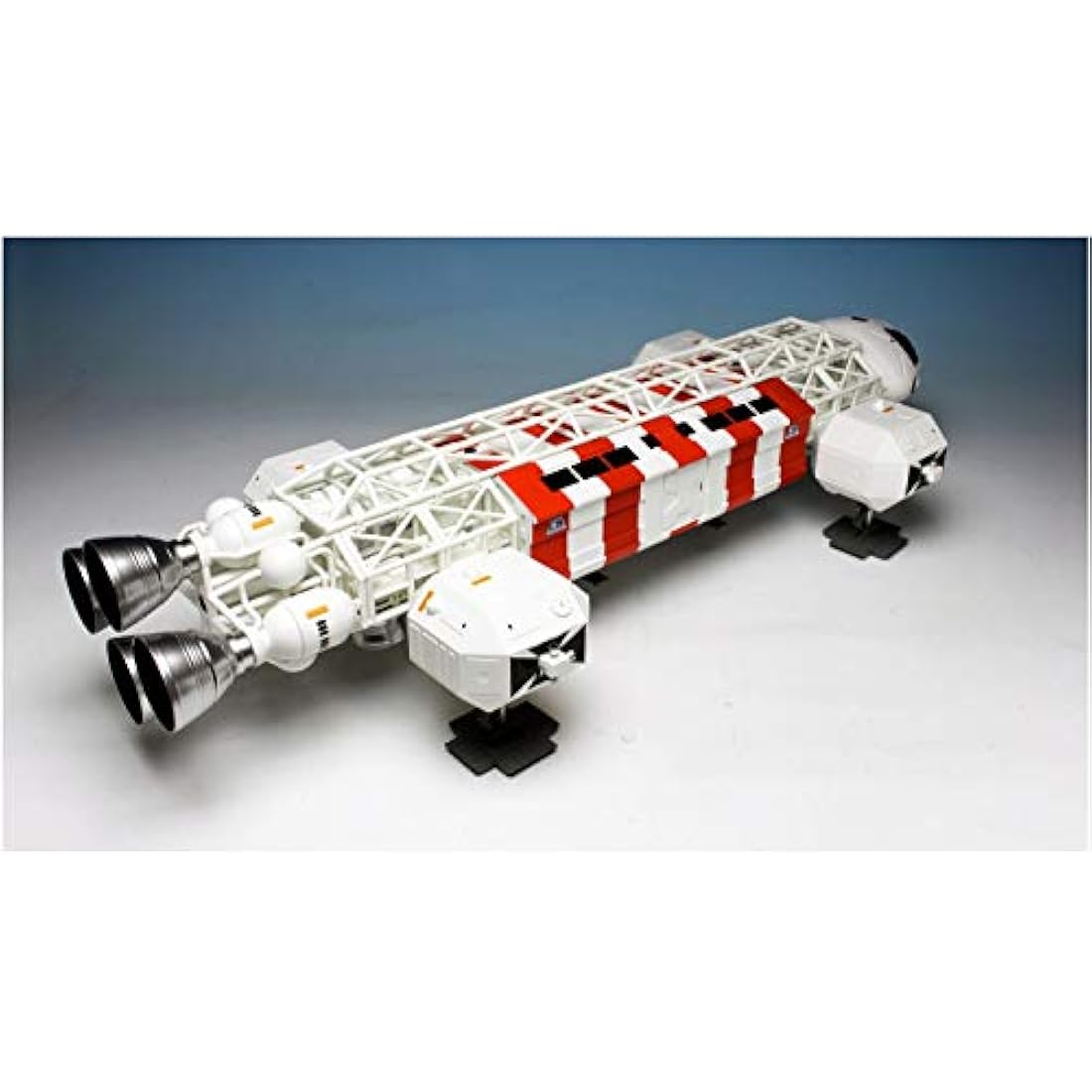 MPC MPC825 Space:1999 Eagle Transporter 22 Long Plastic Model
