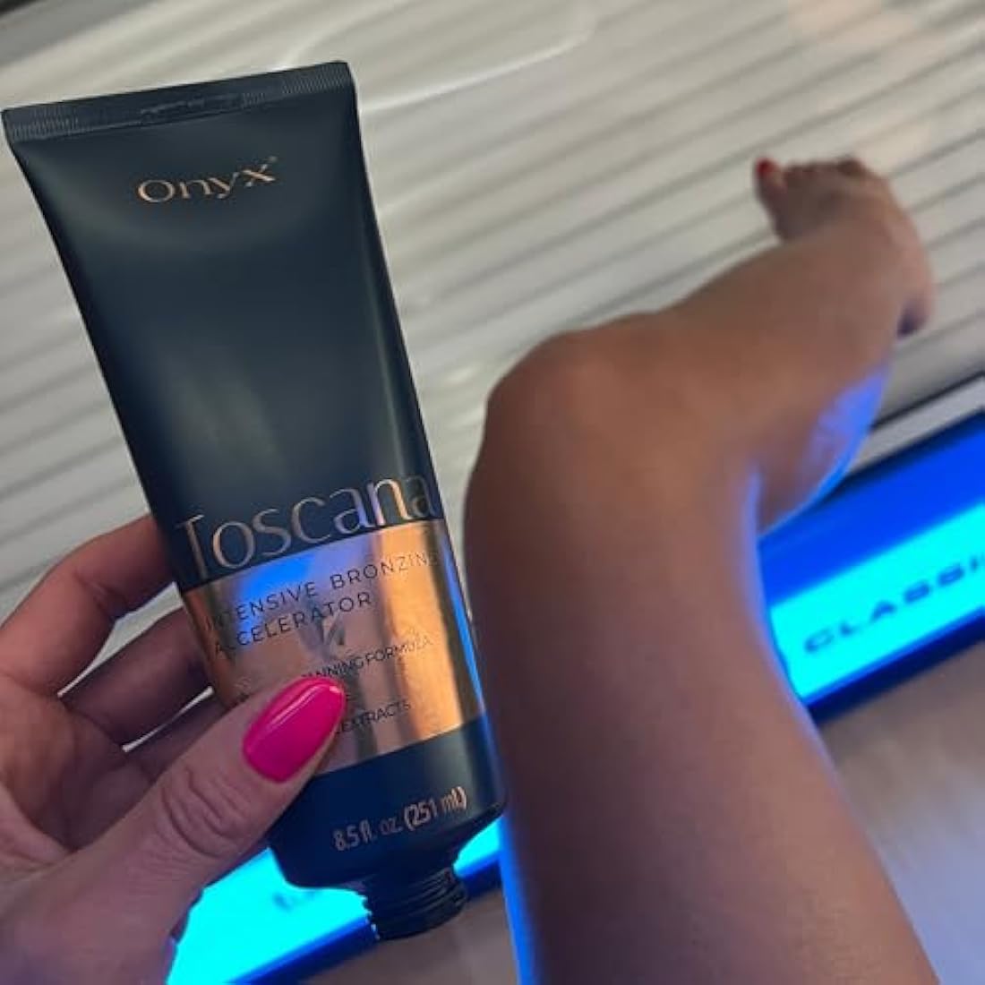 Onyx Toscana Sunbed Cream | Double Bronzer & Tanning Accelerator for Deep Dark Tan | Indoor & Outdoor Use | Hydrating Lotion for Smooth Skin & Long-Lasting Results | Streak-Free & Fast-Absorbing