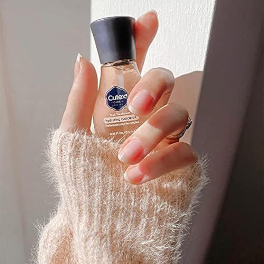 Cutex Hydrating Cuticle Oil, Formulated with Vitamin E & Sweet Almond Oil, (13.6ml) for Dry, Brittle & Rough Nails, Almond Scent, Dermatologist Tested